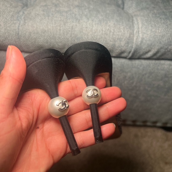 CHANEL Black/Blue Tweed & Grosgrain pointed toe CC Pearl heel Mule - Picture 11 of 14